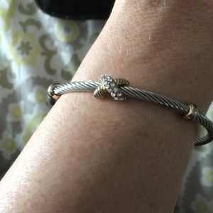Bangle bracelet